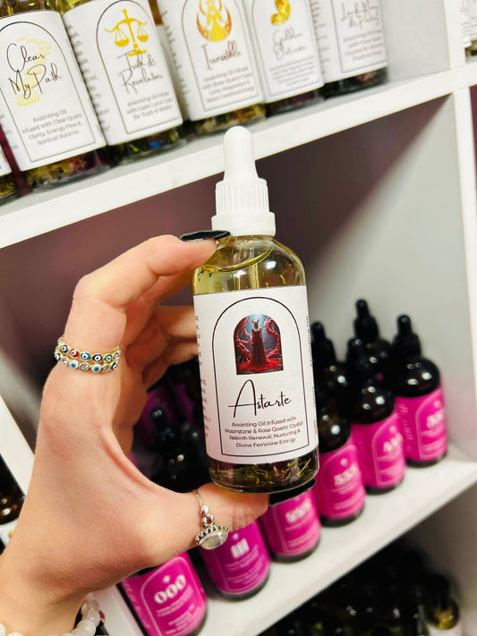 Astarte Spell Oil – Goddess of Rebirth, Fertility & Feminine Power