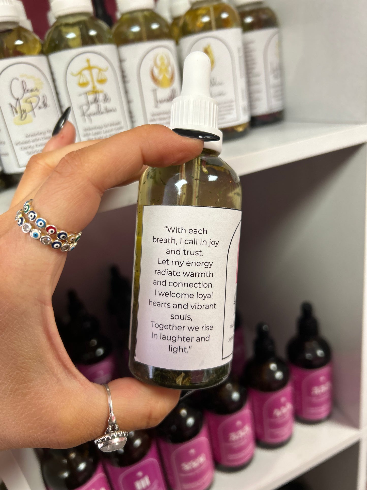 Magnetic Friendships Spell Oil - Joyful Connection & Social Magnetism