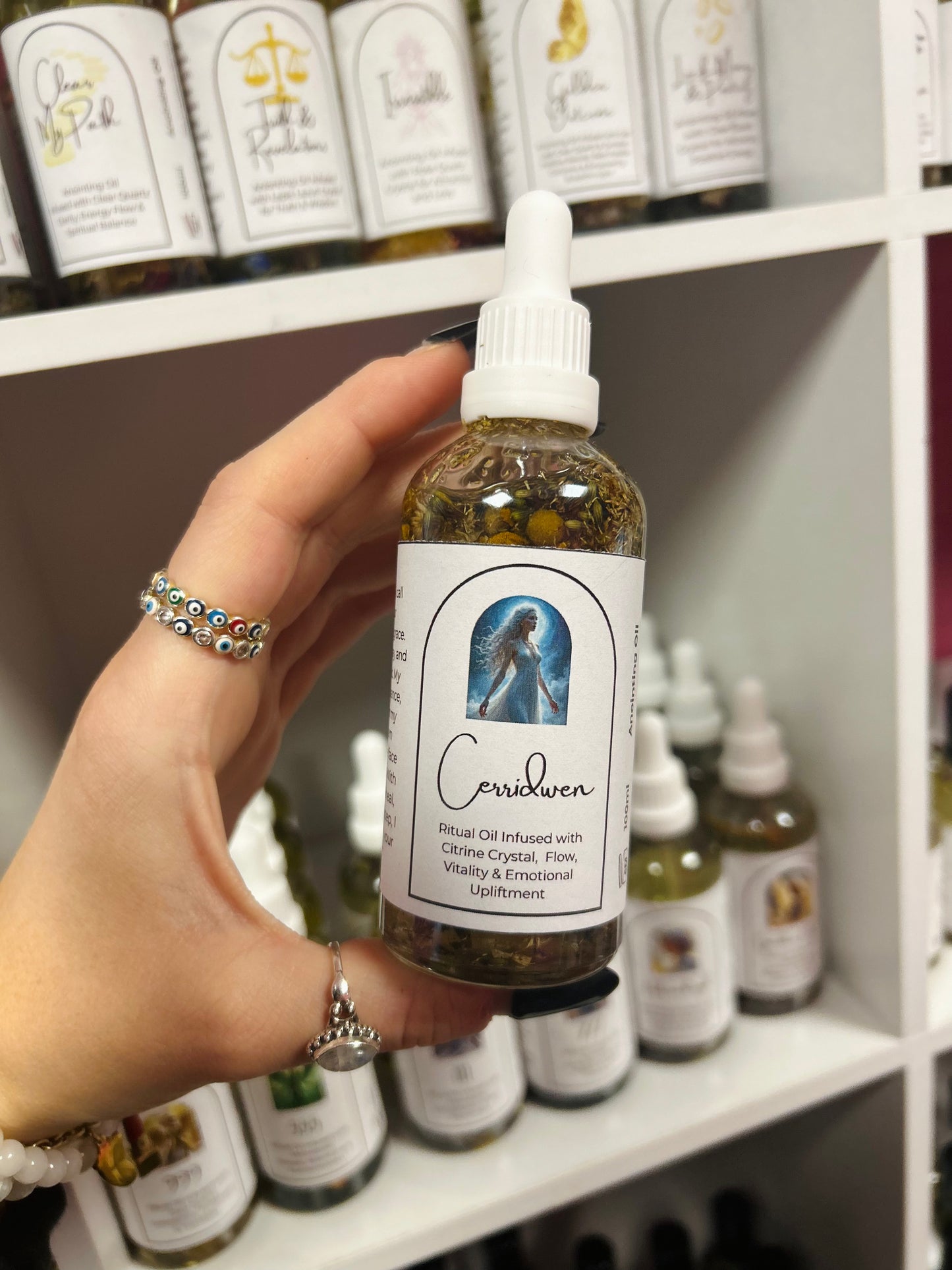 Cerridwen Spell Oil – Goddess of Transformation, Inspiration & Inner Light