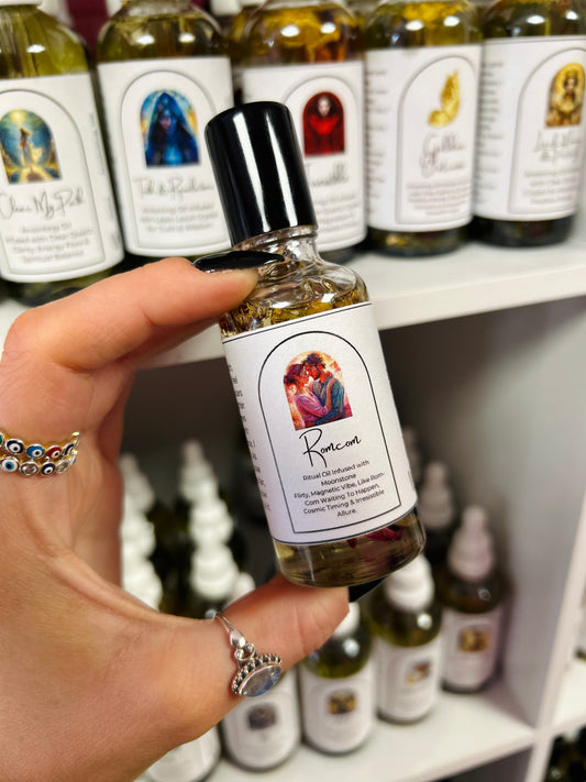 Rom-Com Spell Oil – Flirty Attraction Spell Oil for Magnetic Vibes, Cosmic Timing & Irresistible Romantic Energy