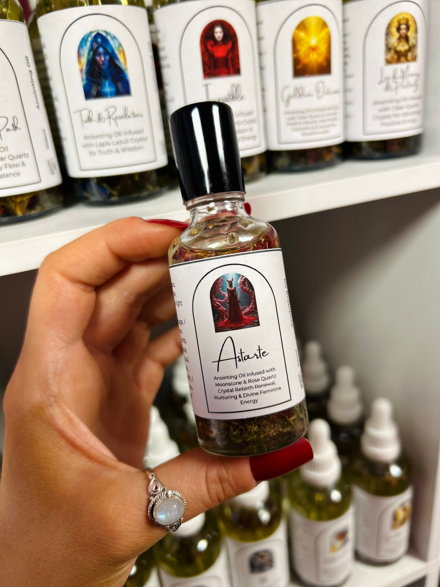 Astarte Spell Oil – Goddess of Rebirth, Fertility & Feminine Power