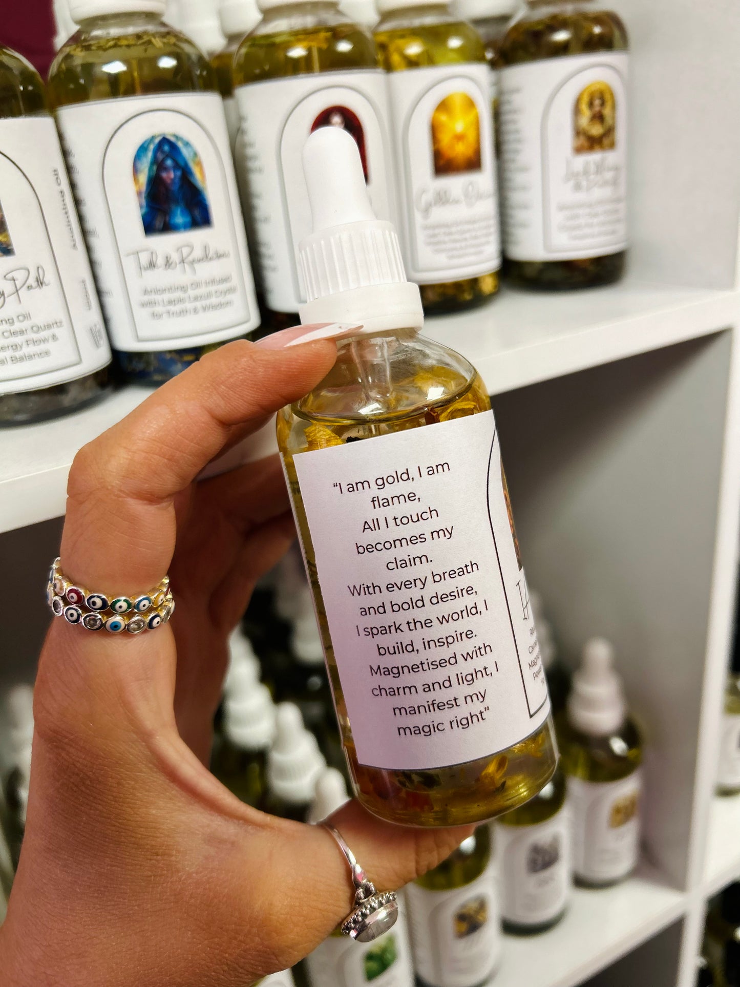 I Am Magical Ritual Oil – Manifestation Spell Oil for Radiance, Personal Power & Turning Energy Into Gold
