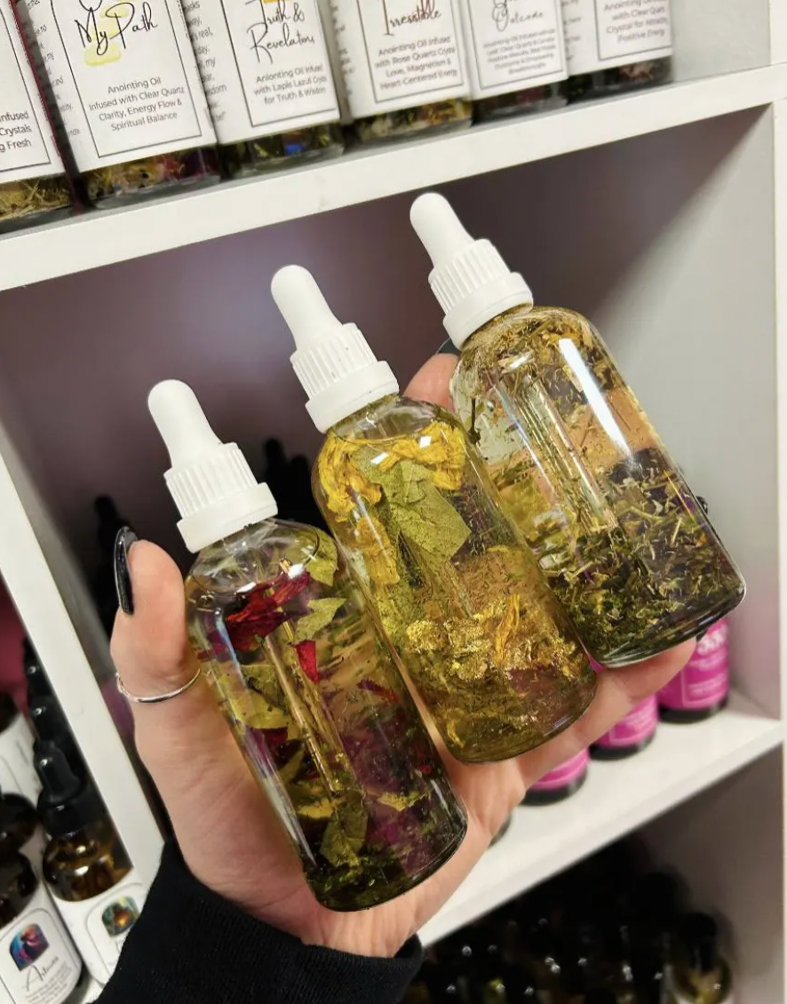 Golden Reach Ritual Oil – Business Success, Alignment for Sales Flow, Visibility, Client Attraction and Abundance